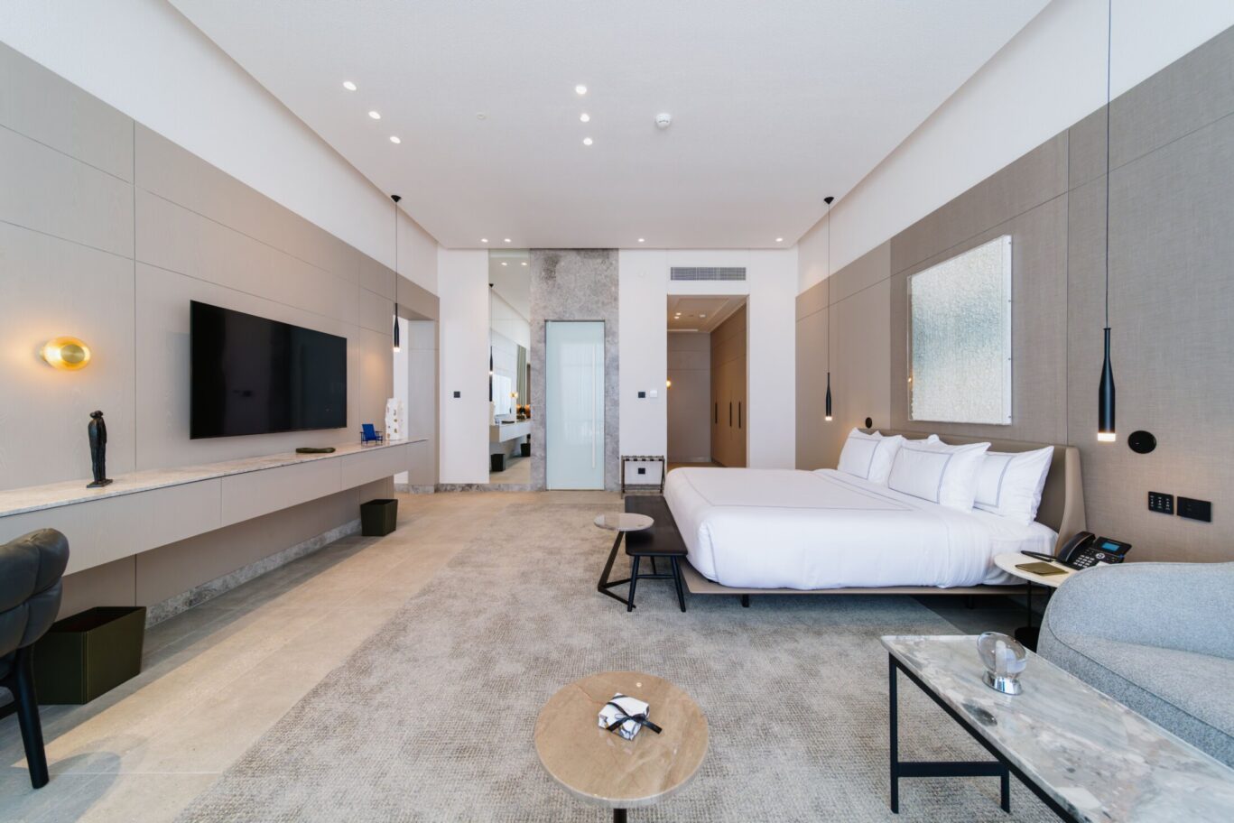 Ō suite is more than a destination it is a mood, a perspective, a private encounter with the poetic edge of the world.