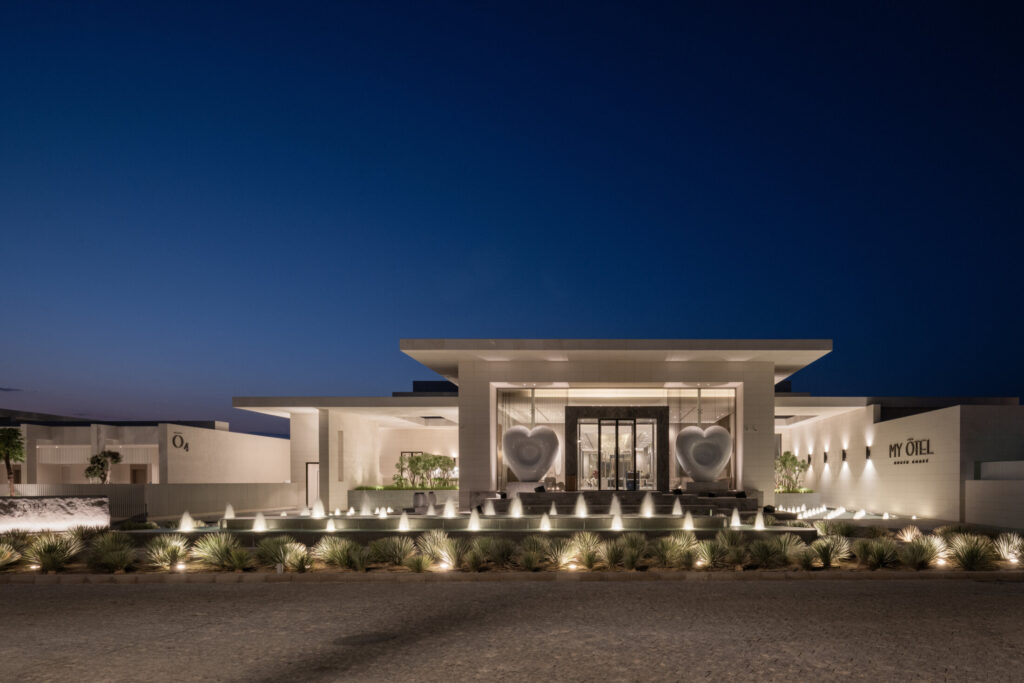 We promise to connect guests with the unique beauty, culture, and rhythm of the coastline.