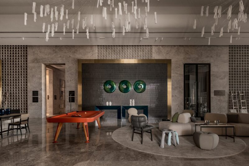 That space reflects a perfect harmony between openness and privacy, movement and stillness, retreat and connection.